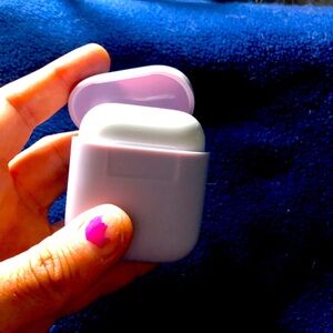 AirPods Wireless Charging Case